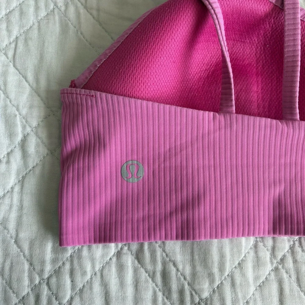 Lululemon Pink Seamless Ribbed Sports Bra - Picture 3 of 3